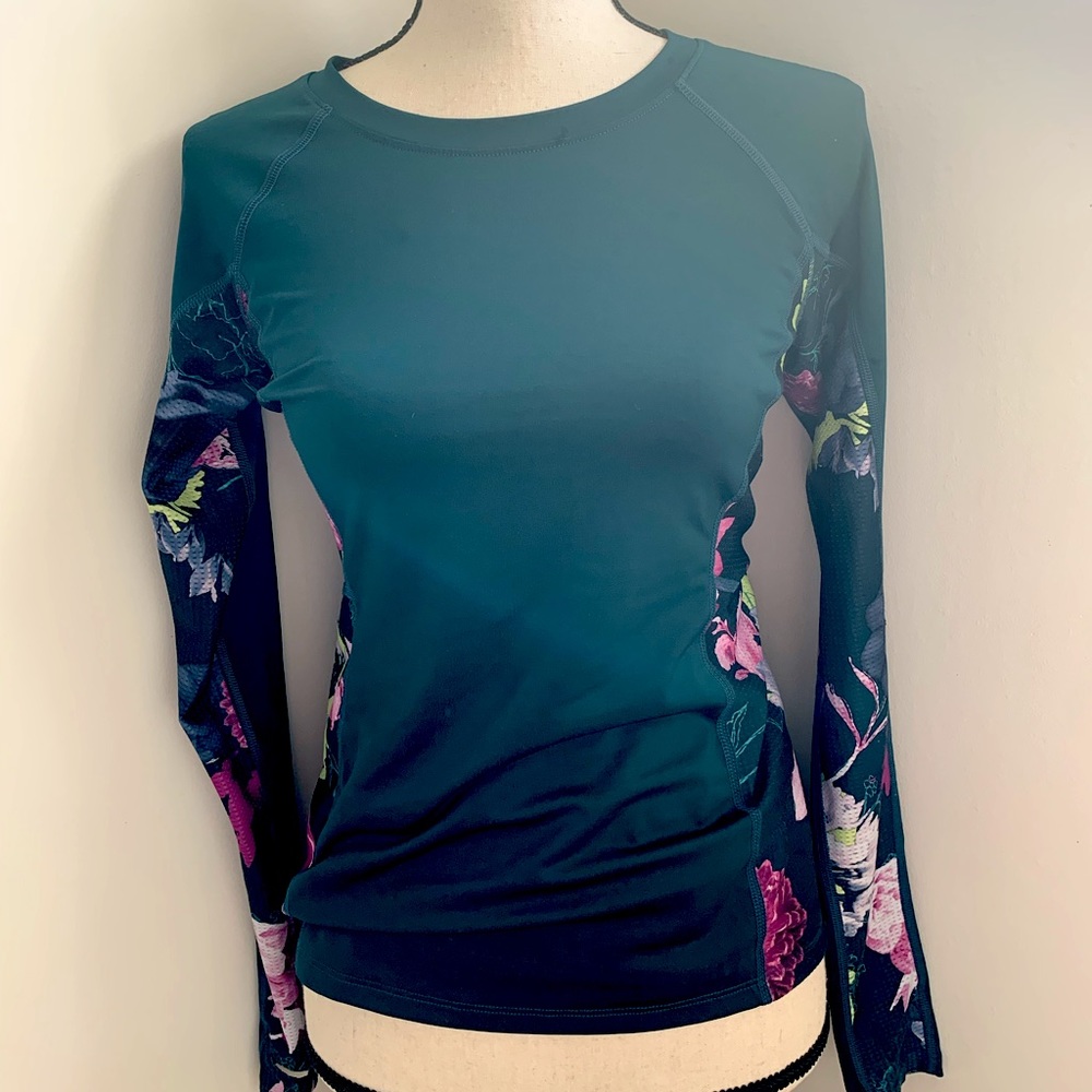 Beautiful FILA Sport Long Sleeve Floral Athletic Top